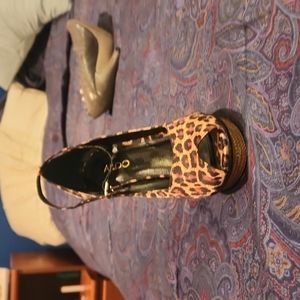 Leopard heels Aldo size 38